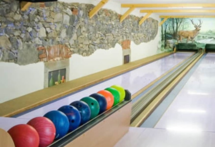 בית מלון כפרי Zum Hirsch