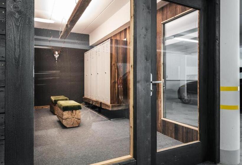 Les Dolomites Mountain Lodges