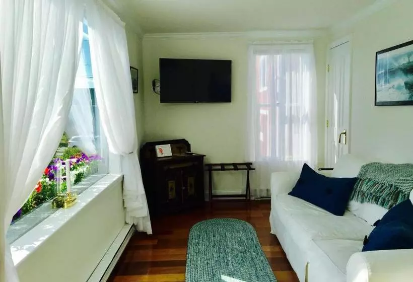 ユースホステル Seaside Inn