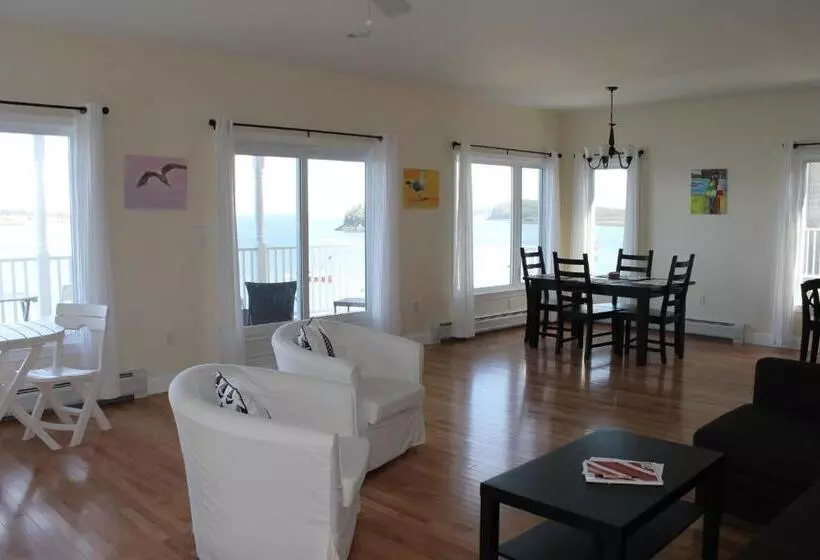 Retkeilymaja The Inn On The Wharf