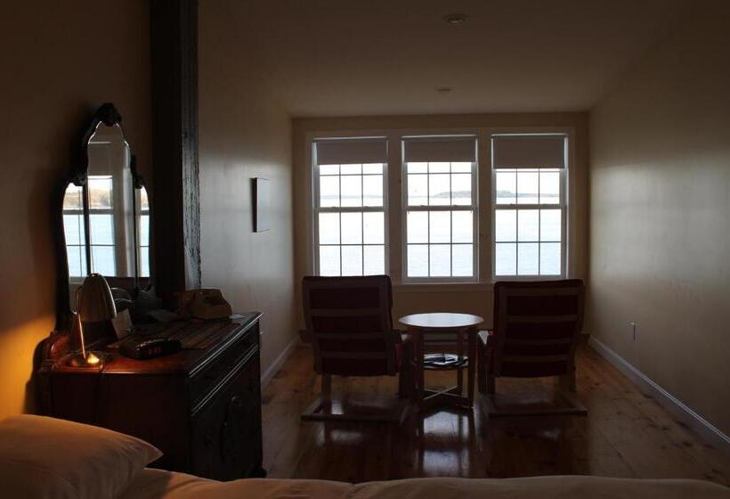 ユースホステル The Inn On The Wharf