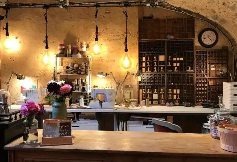 Aamiaismajoitus (B&B) De La Maison Aux Ateliers