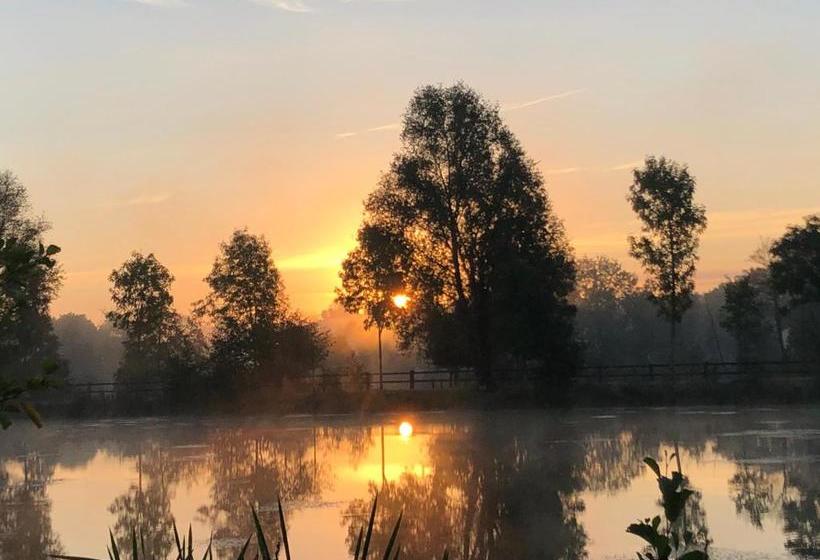 مبيت وإفطار La Francoisiere