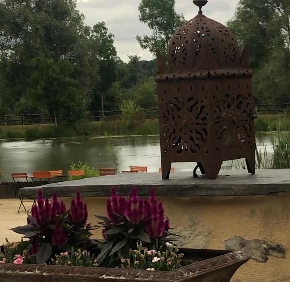 مبيت وإفطار La Francoisiere