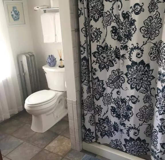 Aamiaismajoitus (B&B) Lizard Creek Inn