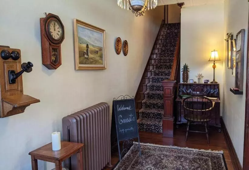 Aamiaismajoitus (B&B) Lizard Creek Inn