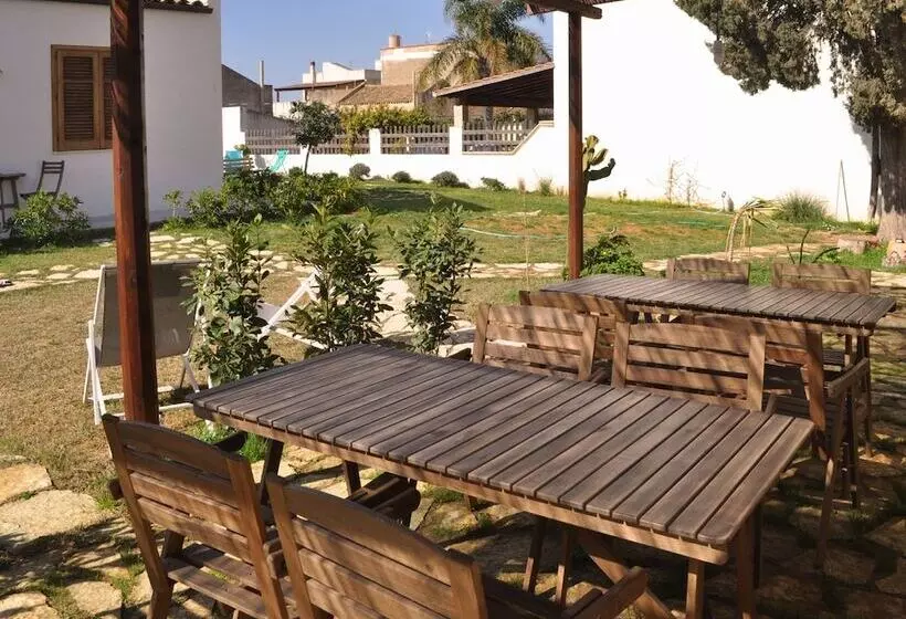 Aamiaismajoitus (B&B) Stagnone Area Zero