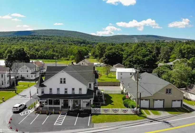 Aamiaismajoitus (B&B) Lizard Creek Inn