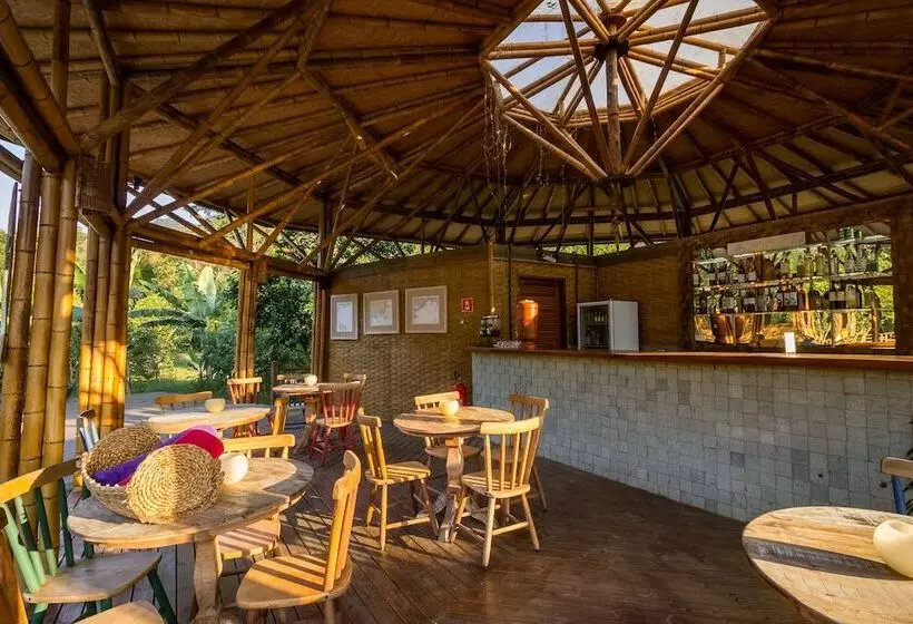 Hotelli Banana Bamboo Ecolodge