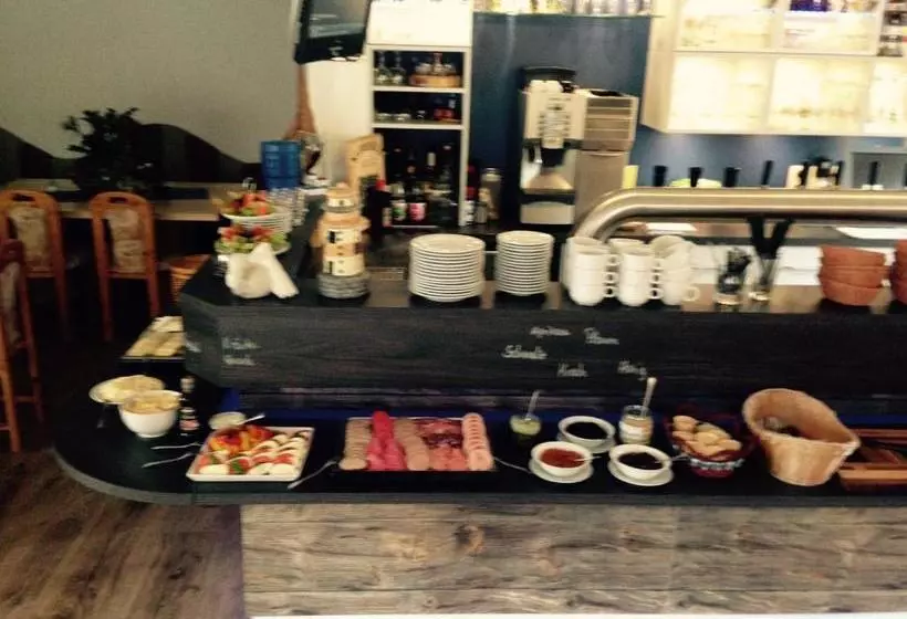 Hotelli Lenzer Hafen