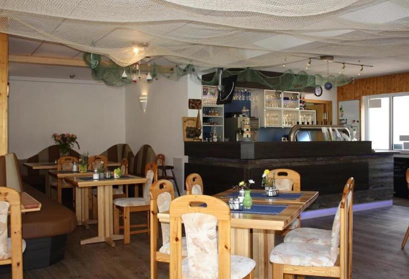 ホテル Lenzer Hafen