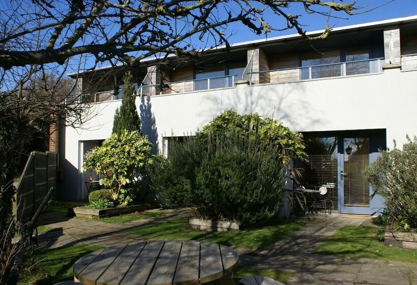 Отель The Red Lion At Stiffkey