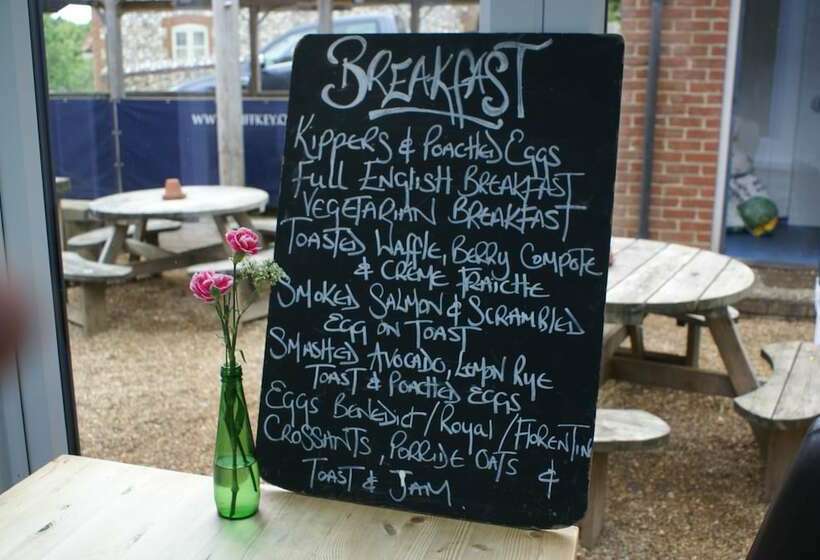 Отель The Red Lion At Stiffkey