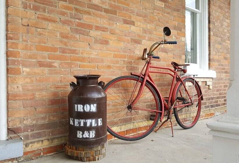 Iron Kettle Bed And Breakfast