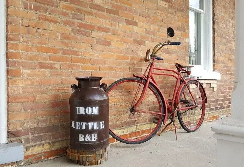 Iron Kettle Bed And Breakfast