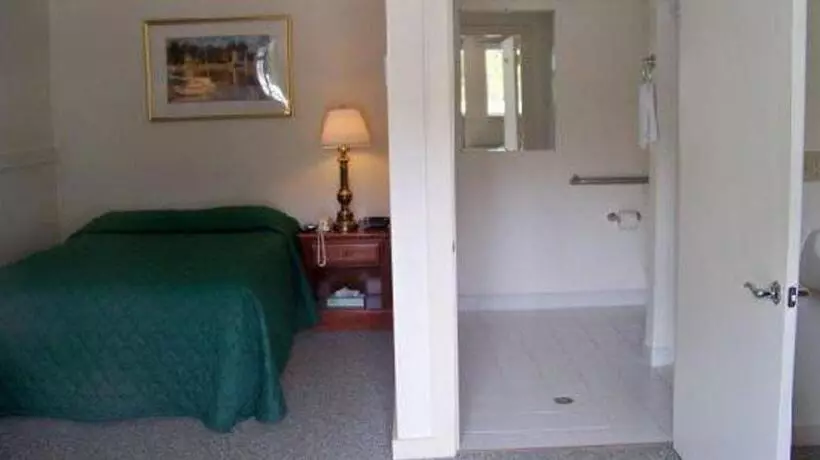 Mount Whittier Motel