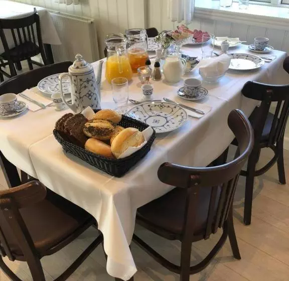 ペンション Klitgaarden Henne Strand