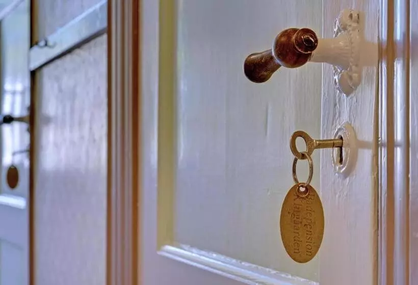 ペンション Klitgaarden Henne Strand