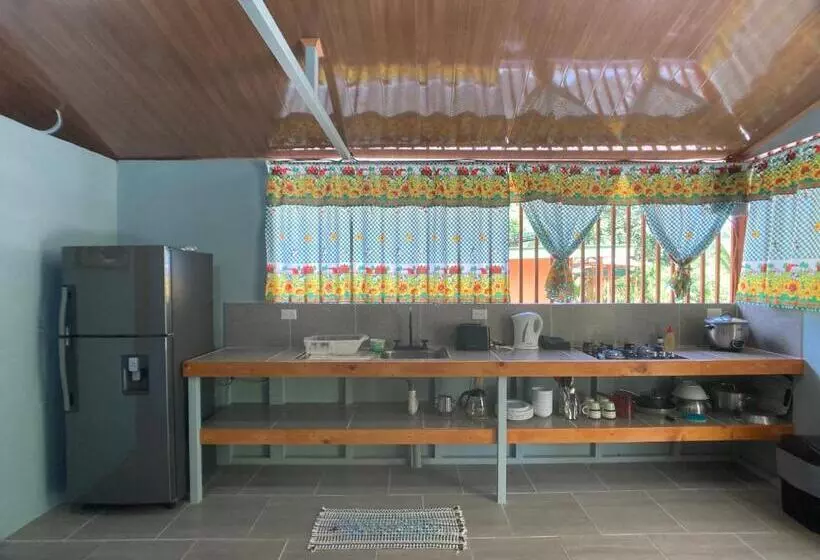 پانسیون Yejos Jungle Lodge