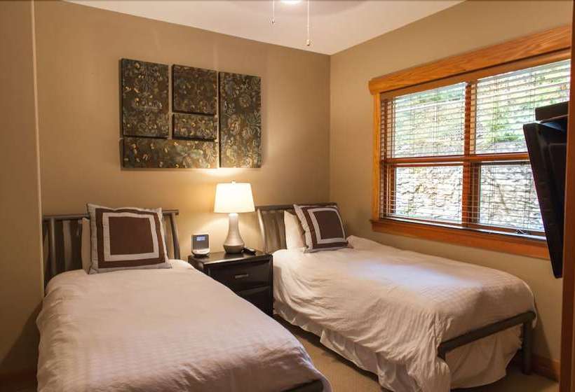 استراحتگاه Carmel Beach Private Lodges