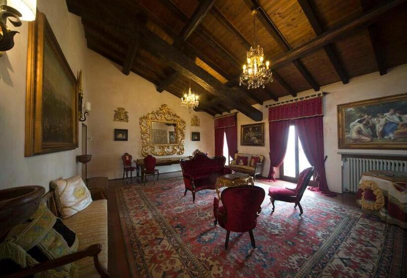 ベッドアンドブレックファースト Castello Di Vigoleno