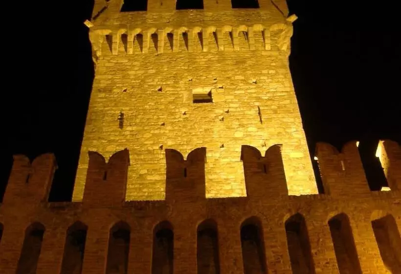 ベッドアンドブレックファースト Castello Di Vigoleno