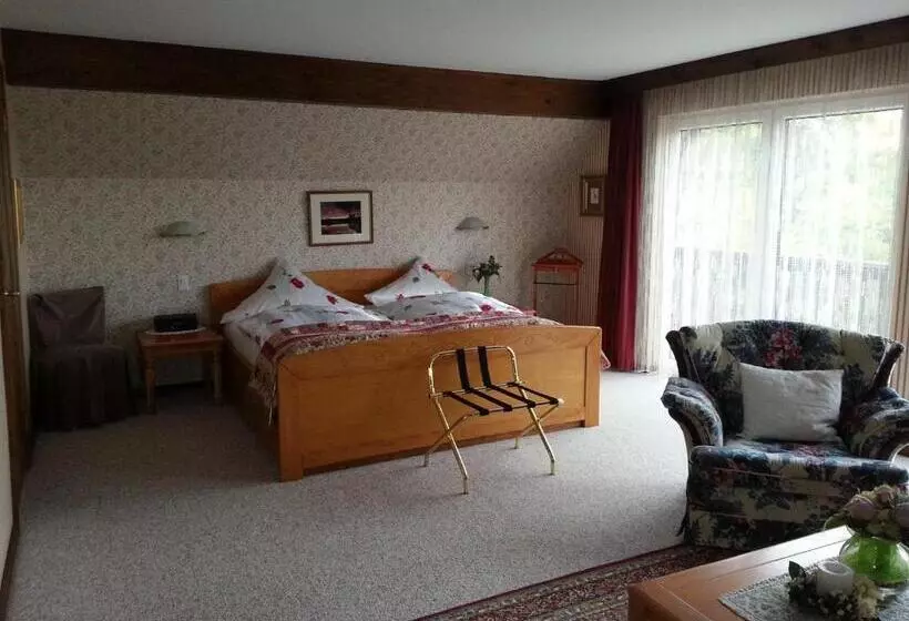 Aamiaismajoitus (B&B) Chalet Rosemarie