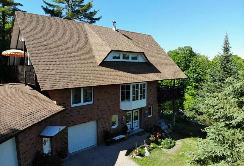 Aamiaismajoitus (B&B) Chalet Rosemarie