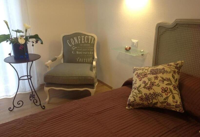 Bed and Breakfast Corte Del Gallo