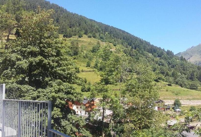 住宿加早餐 La Vecchia Scuola