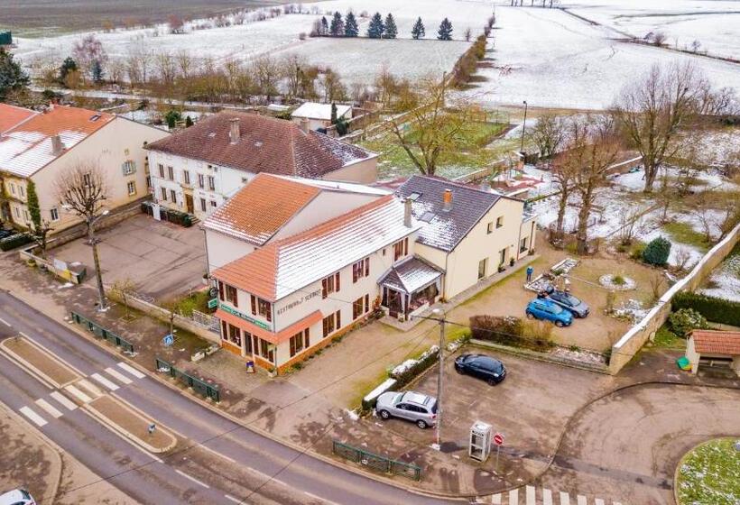 مبيت وإفطار Les Jardins De La Grange