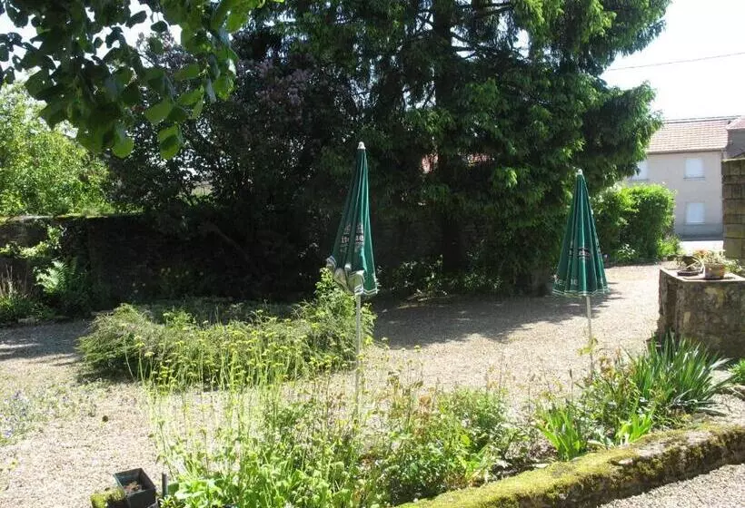 Aamiaismajoitus (B&B) Les Jardins De La Grange