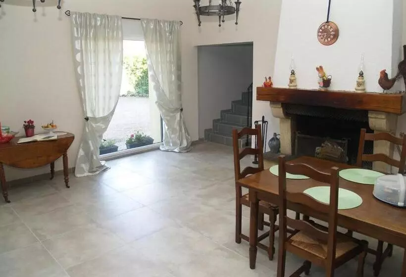 Aamiaismajoitus (B&B) Les Jardins De La Grange