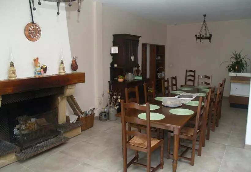 Aamiaismajoitus (B&B) Les Jardins De La Grange