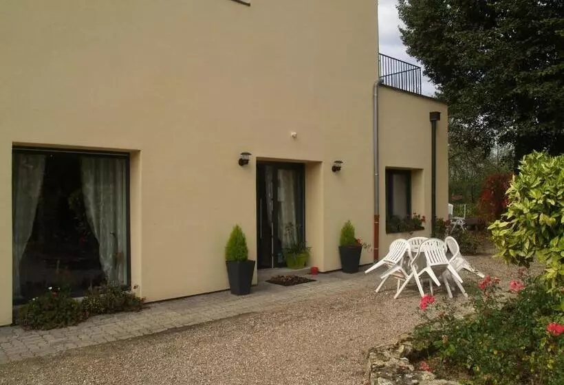 Aamiaismajoitus (B&B) Les Jardins De La Grange