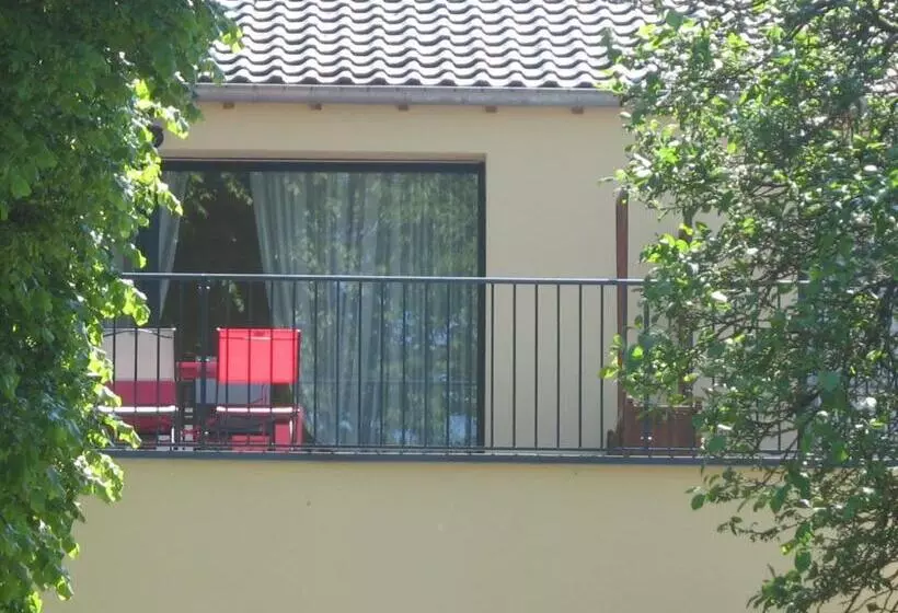 Aamiaismajoitus (B&B) Les Jardins De La Grange