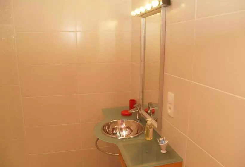 Aamiaismajoitus (B&B) Les Jardins De La Grange