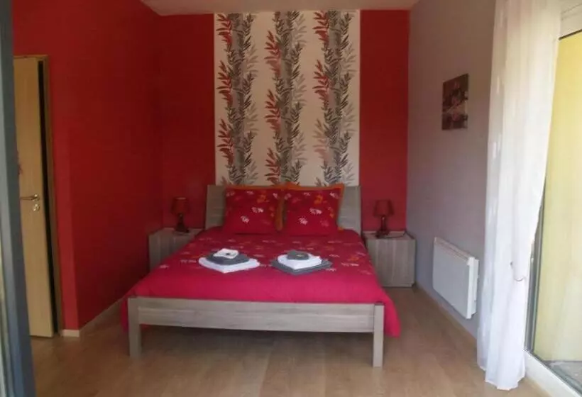 Aamiaismajoitus (B&B) Les Jardins De La Grange