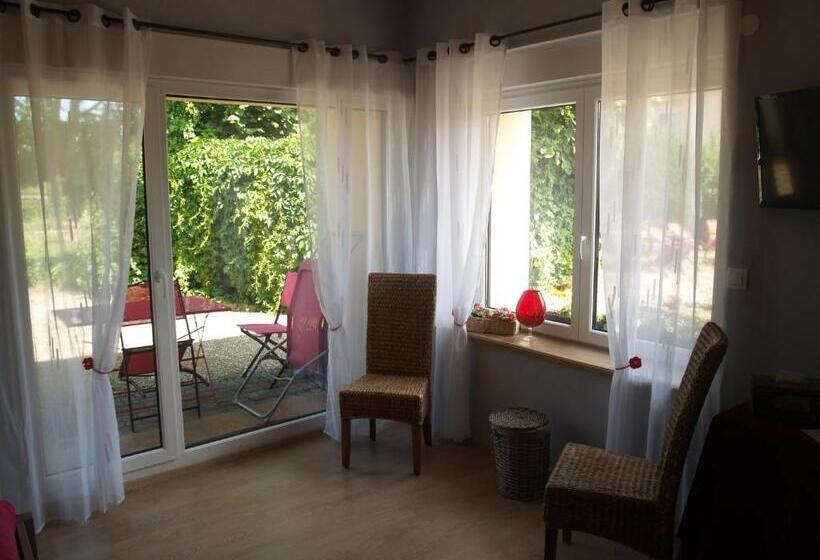 مبيت وإفطار Les Jardins De La Grange