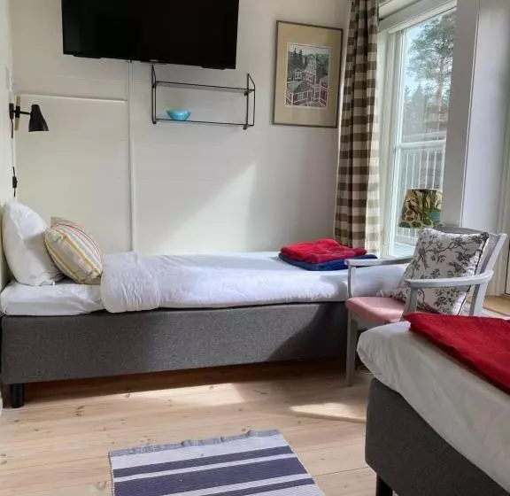 Aamiaismajoitus (B&B) Stf Kungsgården Långvind