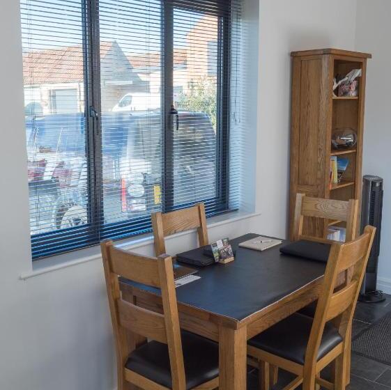 צימר The Annex At Church View Barn