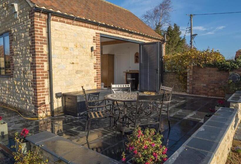 צימר The Annex At Church View Barn