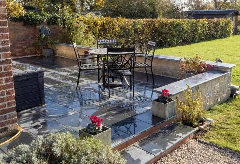 Aamiaismajoitus (B&B) The Annex At Church View Barn