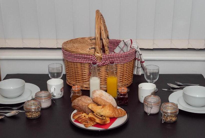 צימר The Annex At Church View Barn