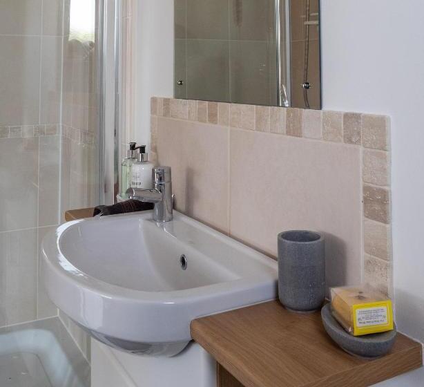 צימר The Annex At Church View Barn