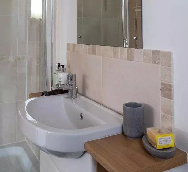 Aamiaismajoitus (B&B) The Annex At Church View Barn