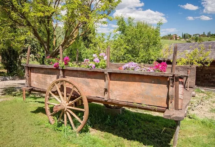 ホテル Agriturismo Podere Camollia