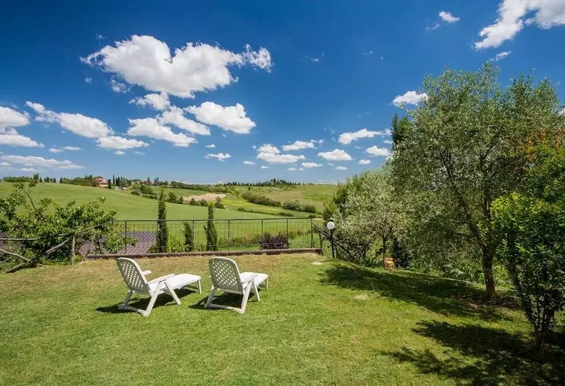 ホテル Agriturismo Podere Camollia