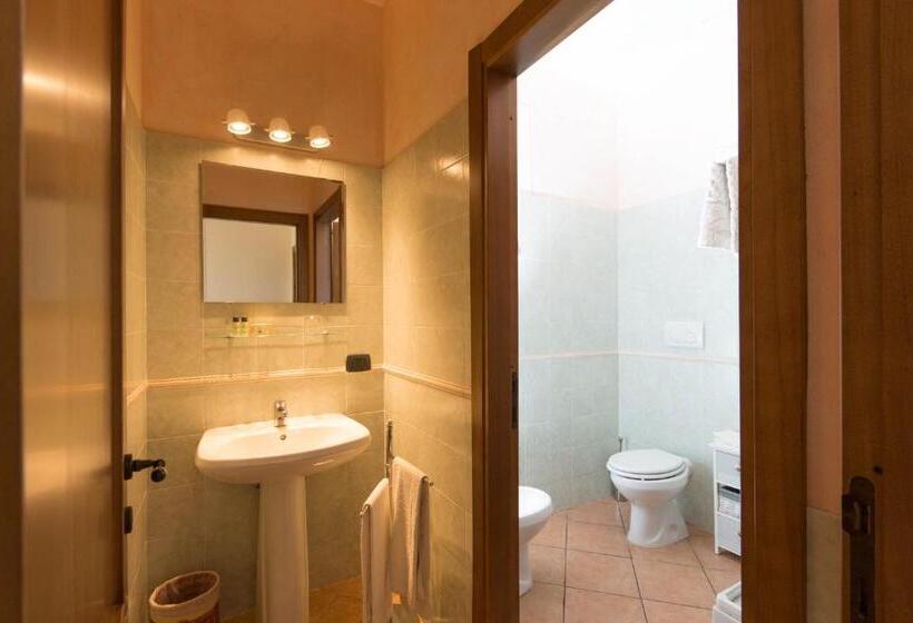 בית מלון כפרי Agriturismo Podere Camollia