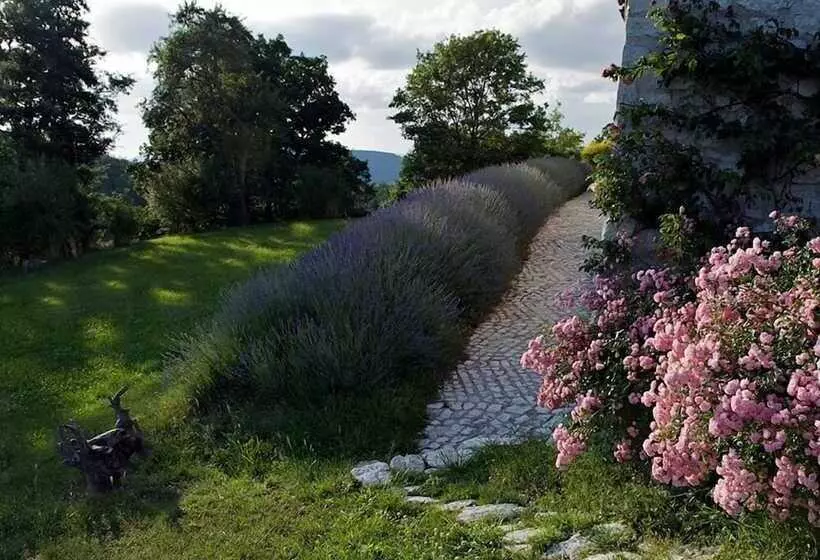 Hotelli Borgo La Torre